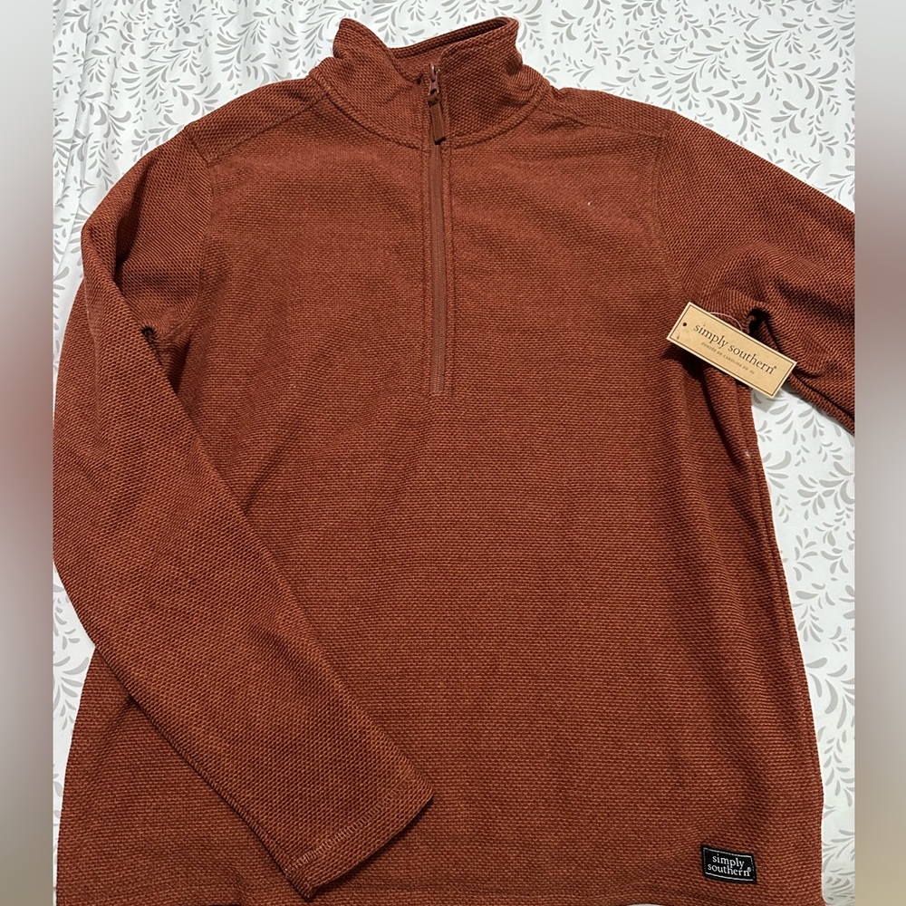 New Simply Southern Men’s Quarter-Zip Pullover Sweater “Spics” color,  Sz Small